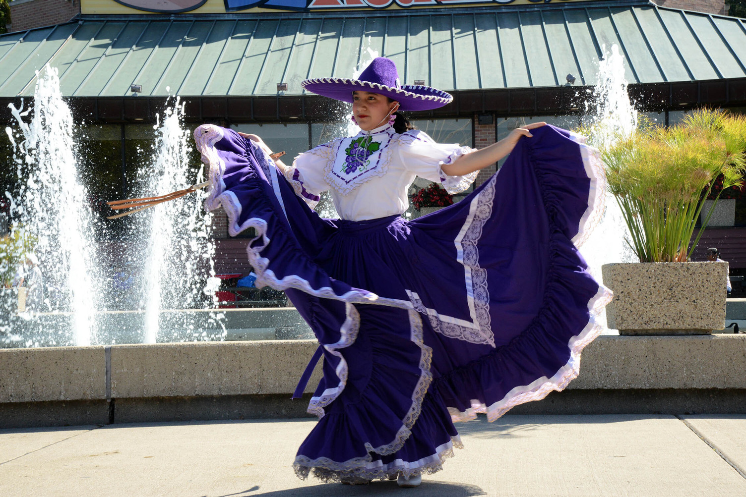  HISPANIC HERITAGE FEST
