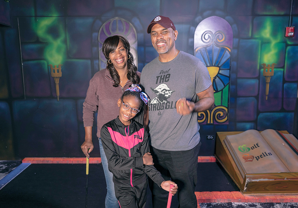 DADS PLAY GOLF FREE AT ENCHANTED CASTLE