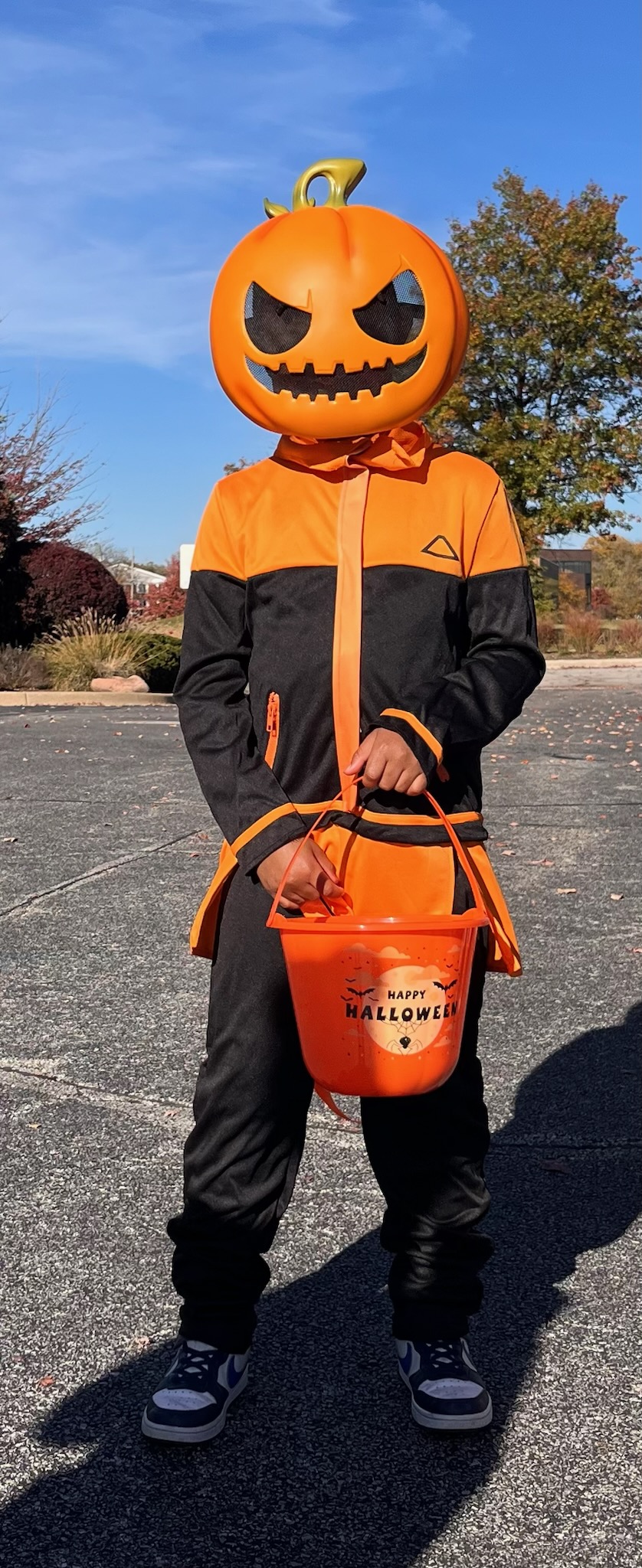 HALLOWEEN CANDY GIVEAWAY