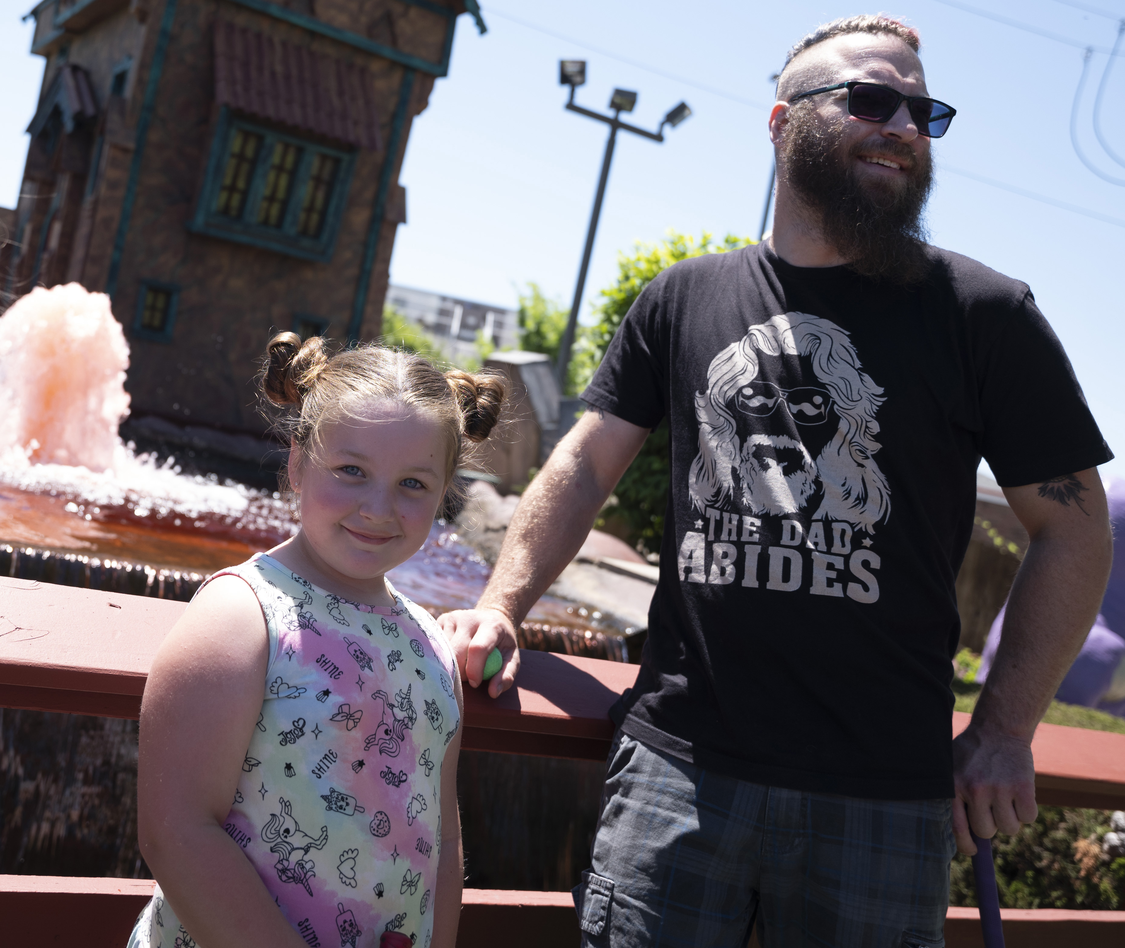 DADS PLAY GOLF FREE AT HAUNTED TRAILS BURBANK