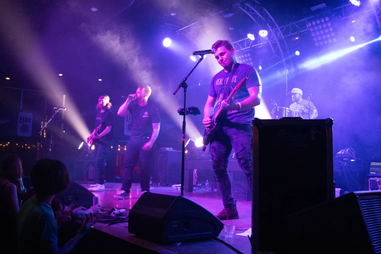 ALL AMERICAN THROWBACKS – CHICAGO POP PUNK & EMO TRIBUTE BAND