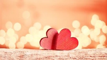 CANDLELIGHT VALENTINES EVENING WALK