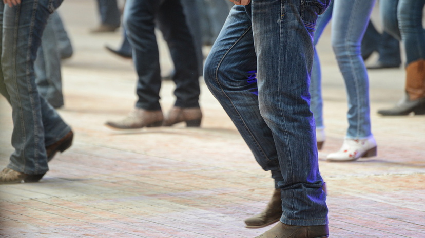 MAC OBRIEN BAND AND LDA LINE DANCING