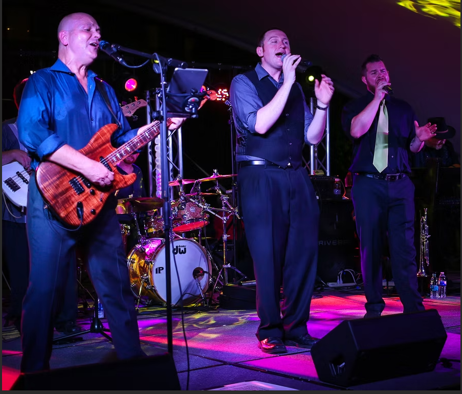 THE CHICAGO EXPERIENCE